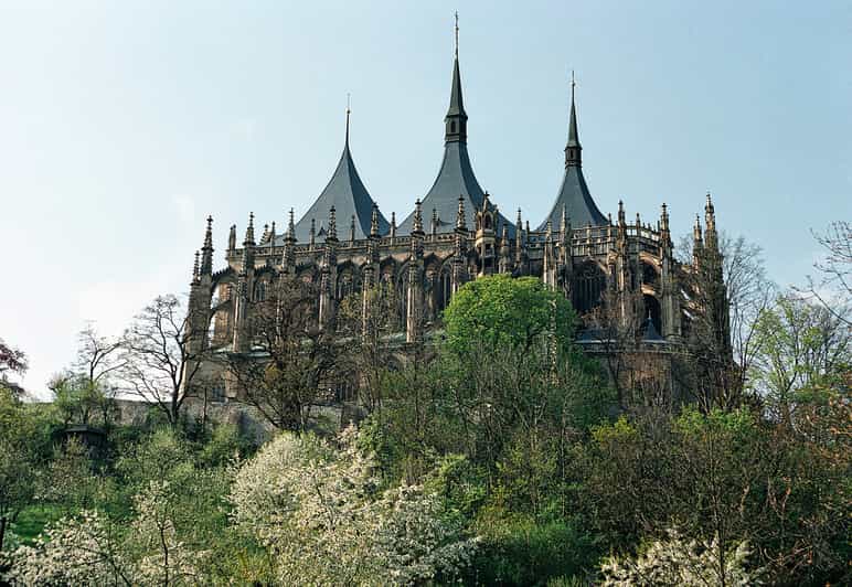 Kutna hora - GUIDED TOUR TO KUTNA HORA - Getting There From Prague: The 1-Hour Coach Ride and What to Do With It
