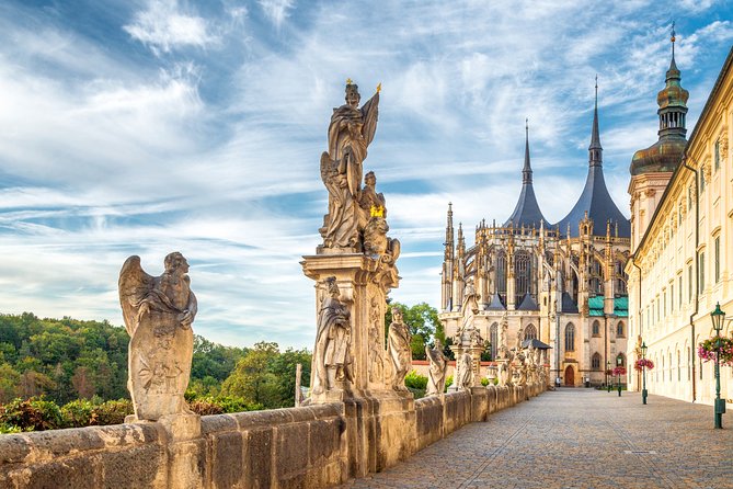 Kutná Hora Medieval Town in Vintage Cabrio car - Jesuit College Park: a free, easy reset between sights