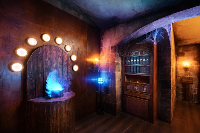 Magic School: Episode II Escape Game in Prague - The guides make the difference: Šimon, Adri, Terka, Claire, Tom, Mariana
