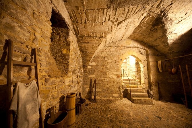 Medieval Underground Tour - Staroměstské náměstí: A Quick Above-Ground Reset