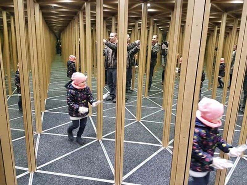 Mirror Maze and Hall of Laughter- Crooked Mirrors - Finding the Entrance on Široká Street and Timing Your Visit