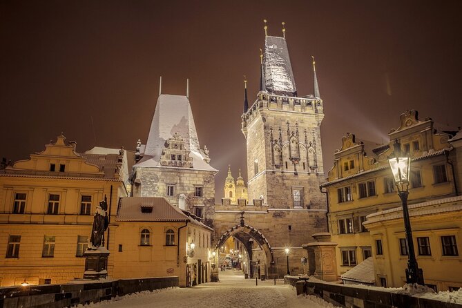 Mystery Tour at Charles Bridge and Prague Castle: Alchemy & Magic - Who this Prague mystery tour suits best
