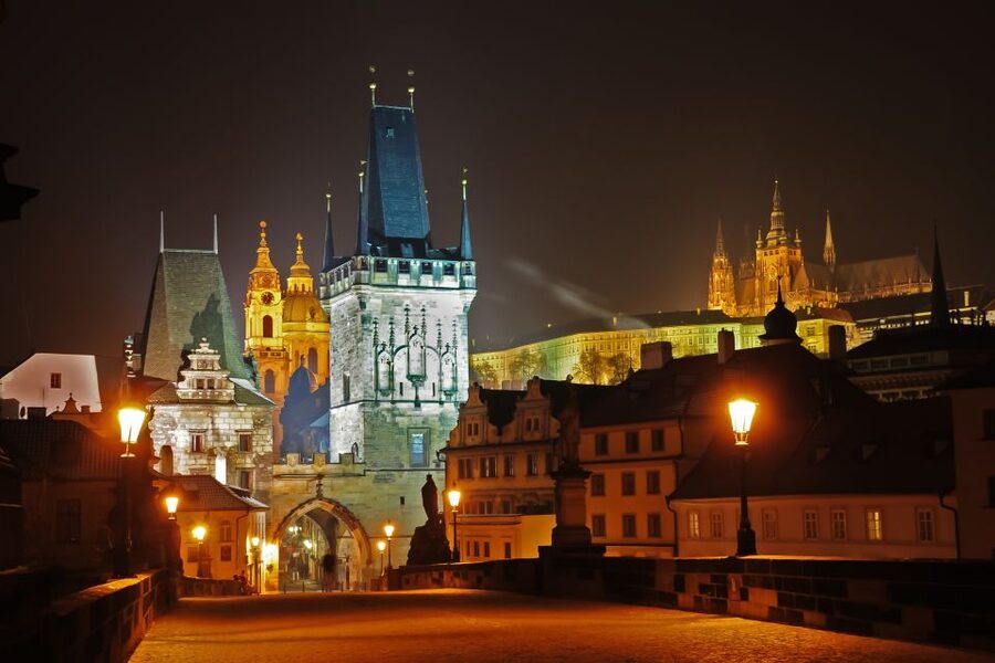 Panoramic Views of Prague Evening Walking Tour - Guide Quality and Language Options That Keep It Smooth