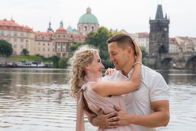 Photo Shoot for couple in Prague - Where the session starts: Křižovnické náměstí