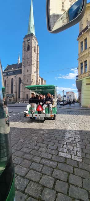 Pilsen: Panoramic Sightseeing - Bus Tour with audio guide - Starting point at Pilsner Urquell, right where the story begins