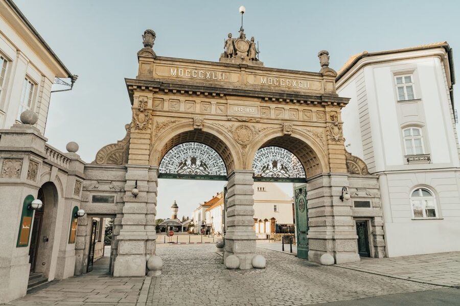 Pilsen: Pilsner Urquell Brewery Tour with Beer Tasting - Key highlights you will actually care about