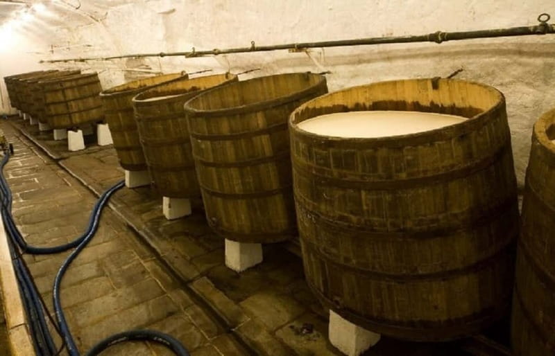 Pilsner Brewery & Nizbor Glass Factory Combination Tour - Morning at Pilsner Urquell: how the beer story is packaged