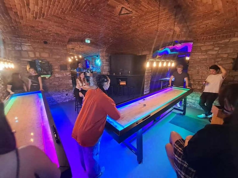 Ping pong or shuffleboard for up to 6 players - Quick takeaways before you go