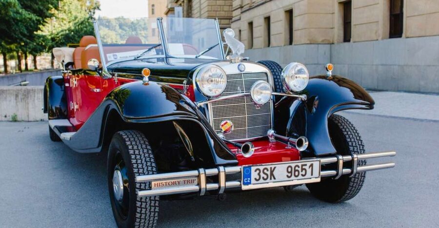 Prague: 1-Hour Private Tour in Vintage Car - How a 1-hour private car tour changes your first day in Prague