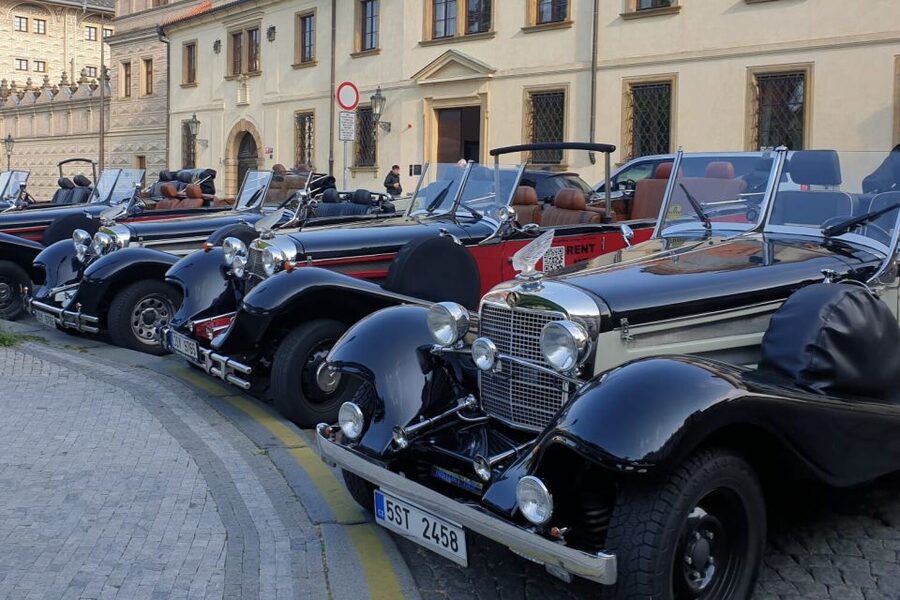 Prague: 1-Hour Private Tour in Vintage Car - Pickup and drop-off: the part you will thank yourself for later