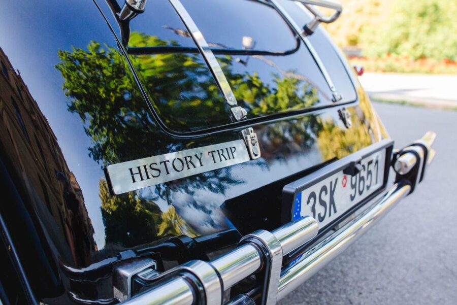 Prague: 1-Hour Private Tour in Vintage Car - Timing tips: morning overcast vs late-day photos