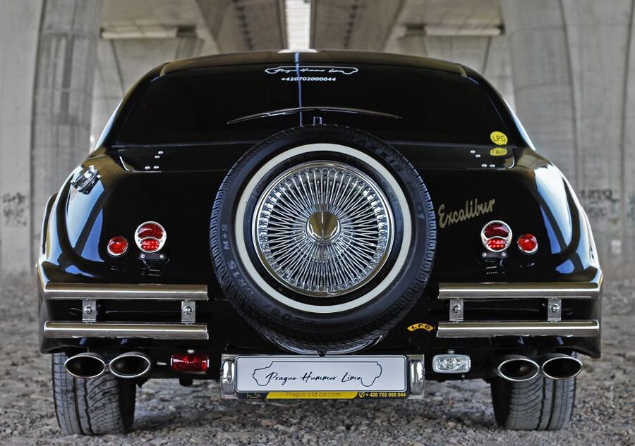 Prague: 1-Hour Vintage Limousine Rental - How the 1-Hour Limousine Ride Flows