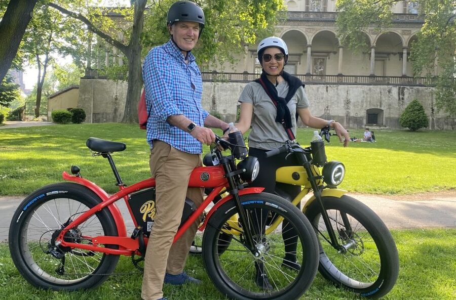 Prague: 10 Must-See Landmarks & Viewpoints on E-Bike Tour - John Lennon Wall, Markers, and the End-of-Tour Keepsakes