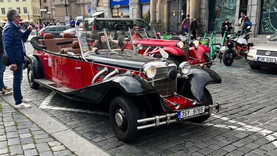 Prague: 120min Private Tour in Vintage Car, up to 6people! - The Language Question: Czech, English, and What You Should Verify
