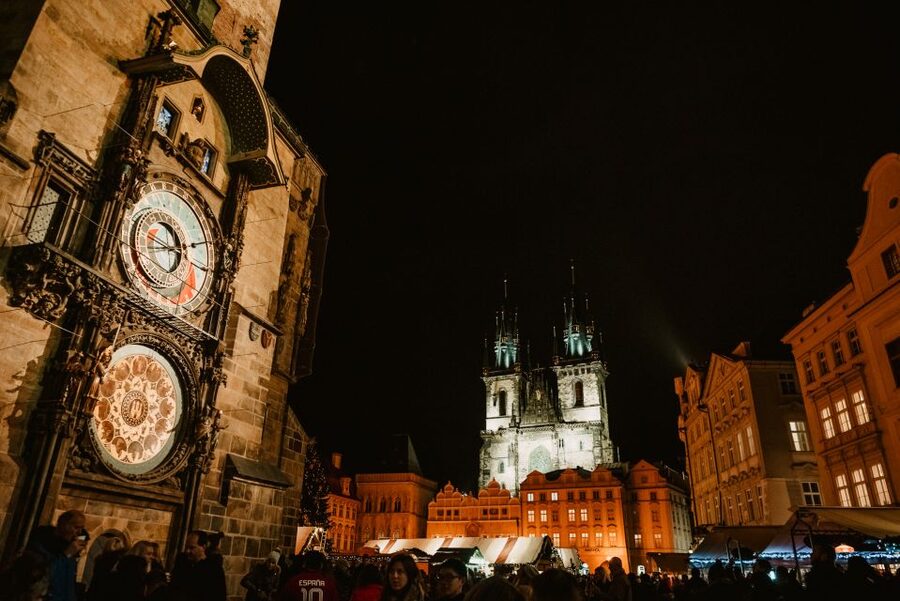 Prague: 2-3h Magical Christmas Markets Tour with Inclusions - Czech Christmas Traditions: The Ridiculous Bits That Make Sense