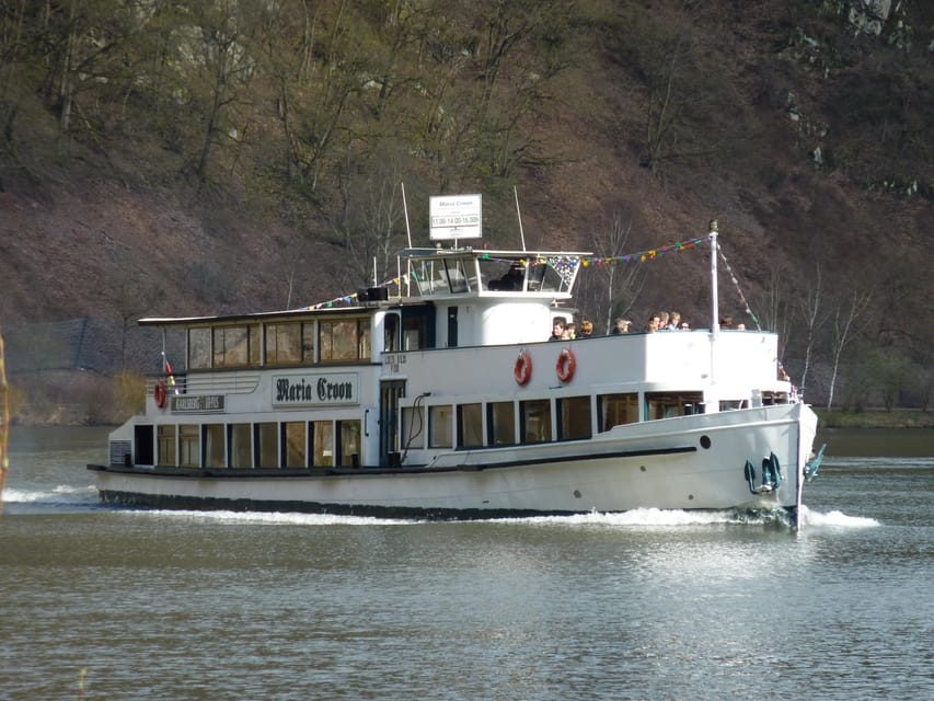 Prague: 2-Hour Historic Boat Cruise with Delicious Lunch - Timing and Light: How to Choose Your Sailing Time