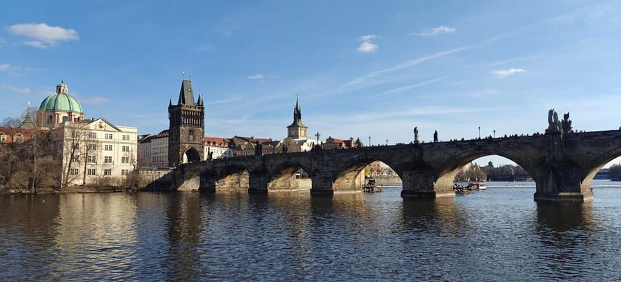 Prague: 2-Hour Historic Boat Cruise with Delicious Lunch - Who This Cruise Suits Best in Prague