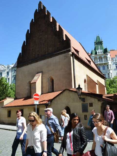 Prague: 2-Hour Old Town and Jewish Ghetto Walking Tour - Estates Theatre and the Old Town Theater District Fronts