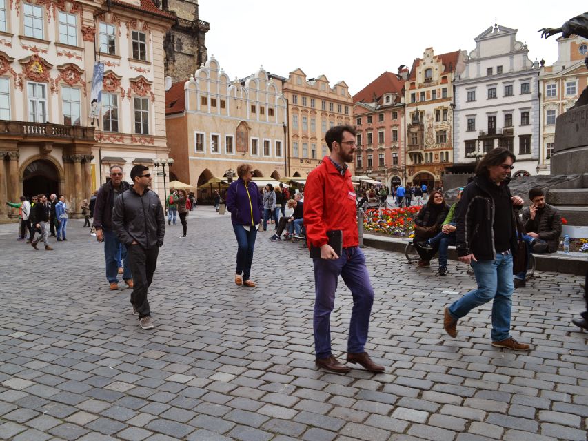 Prague: 2-Hour Old Town and Jewish Ghetto Walking Tour - Entering Josefov: The Former Jewish Ghetto and Its Synagogue Quarter