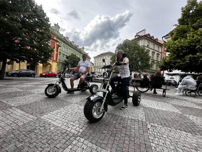 Prague: 2 hours FUN TRIKE tour in Prague with guide - Prague Castle stop: big sights without the walking marathon