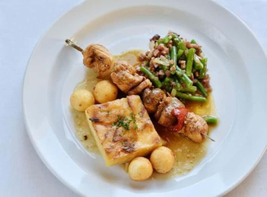 Prague: 3 Course dinner with Drinks, Folk Show & Transfers - The Multi-Course Czech Dinner You Actually Want to Eat