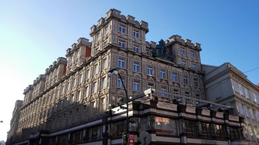 Prague 3-Hour Architectural Tour - Old Town (1 Hour) Where Gothic, Renaissance, Baroque Start to Tell Their Stories