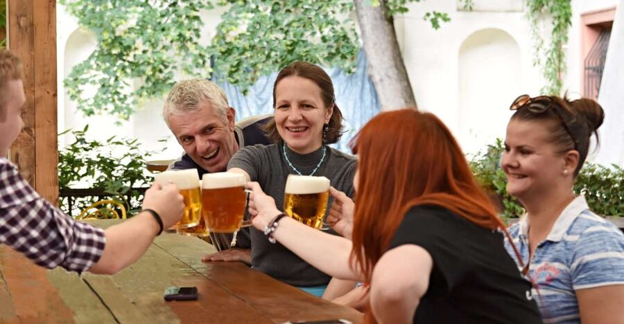 Prague: 3-Hour Beer Tour and Traditional Czech Dinner - Meeting Near Charles Bridge and Finding Your Guide Fast