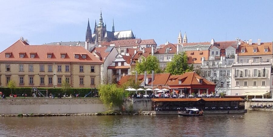 Prague: 3-hour Evening River Cruise with Dinner - Getting there: Republic Square, bus stop B, and the yellow kiosk