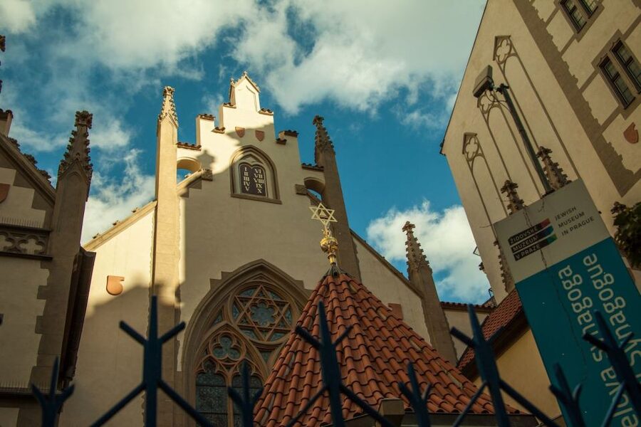 Prague: 3-Hour Old Town and Prague Castle Tour in German - Key highlights you will feel right away