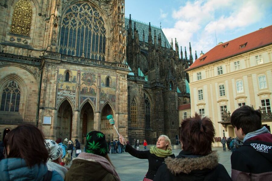 Prague: 3-Hour Old Town and Prague Castle Tour in German - Clementinum and the short Charles Bridge visit, a classic angle with an efficient finish