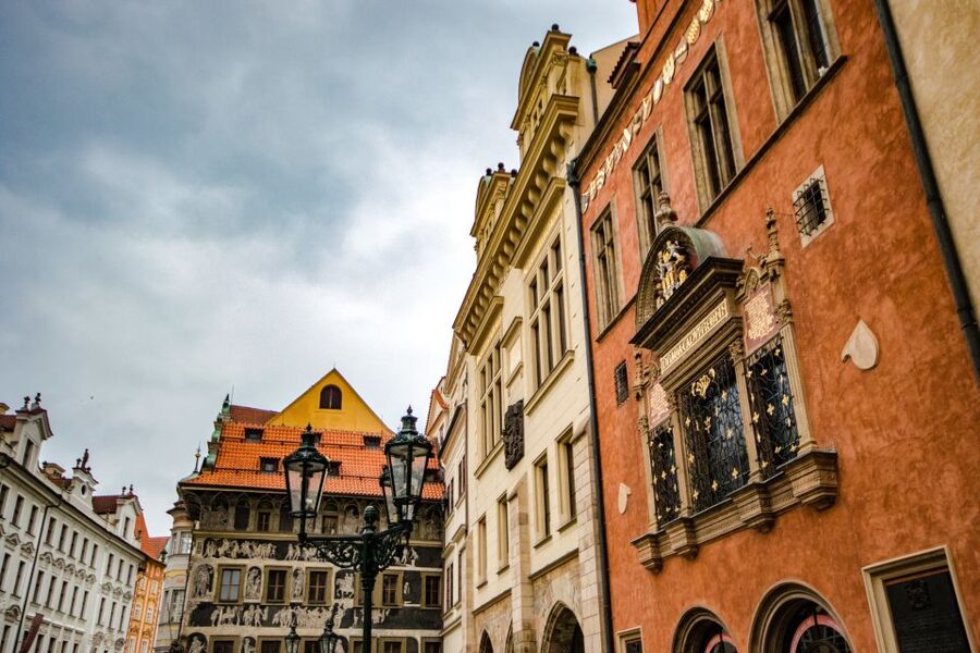 Prague: 3-Hour Walking Tour of Old Town & Prague Castle - Prague Castle Complex: what you see on the exteriors tour and why it’s still worth it