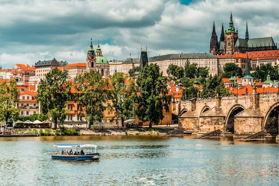 Prague: 45-Minute Sightseeing Cruise to Devil's Channel - Key things to know before you board