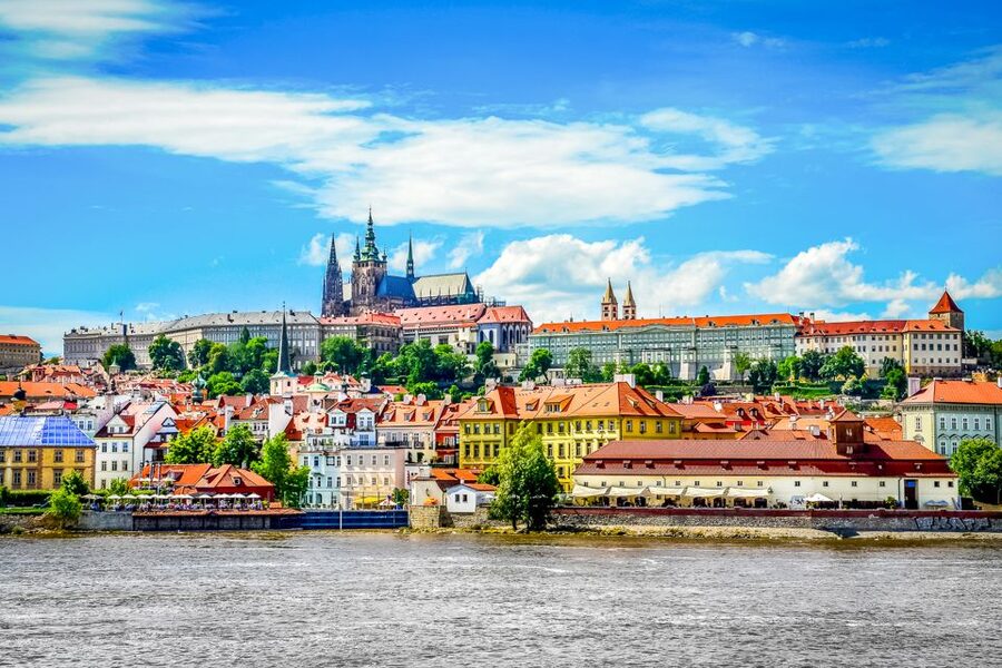 Prague: 45-Minute Sightseeing Cruise to Devil's Channel - Price and value: is $25 fair for a 45-minute Devil’s Channel cruise?