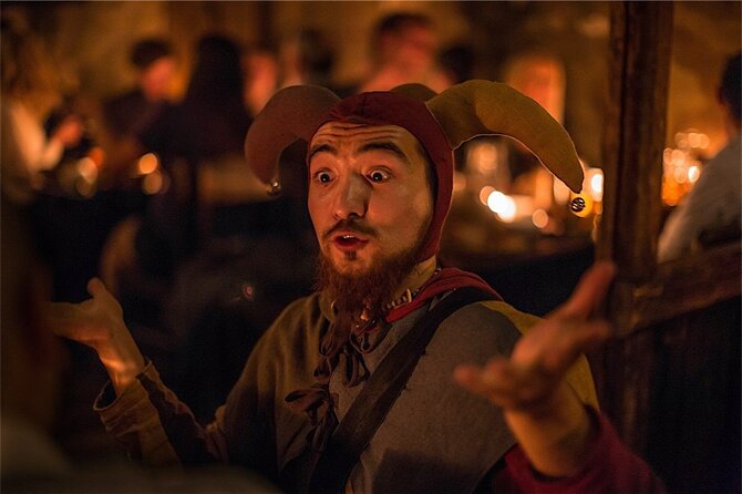 Prague 5 Courses Medieval Dinner and Live Performances - Food choices, including fish and dietary mains