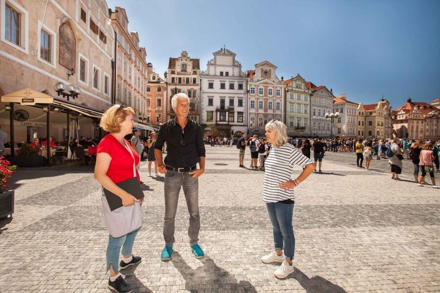 Prague: 6-Hour City Tour including Cruise and Lunch - Lunch and the cruise add real value to the $115 price