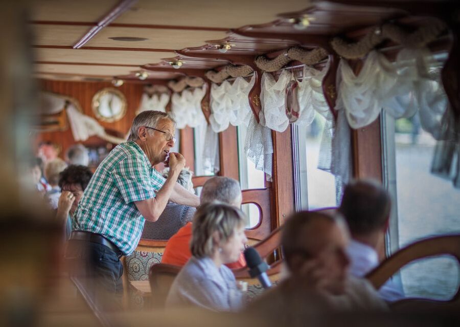 Prague: Afternoon Beer Cruise with Drinks Included - Timing, weather, and how to get the best experience from 45 minutes