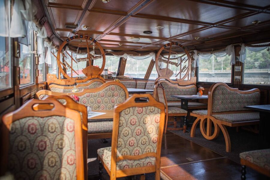 Prague: Afternoon Beer Cruise with Drinks Included - Who this cruise is best for, and who should skip it