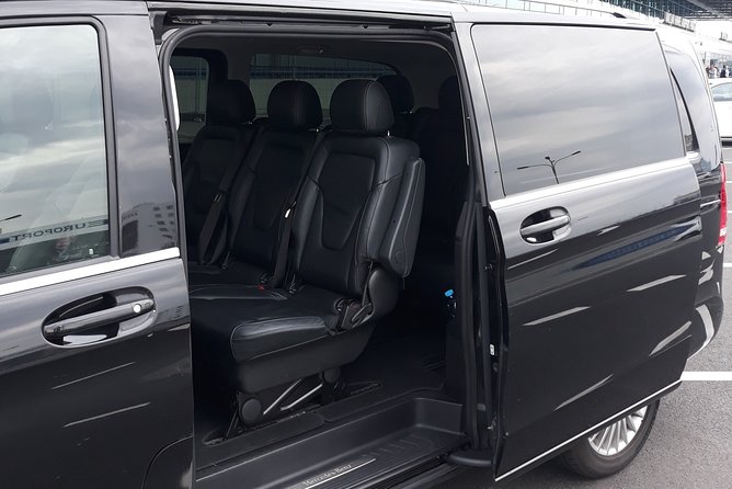 Prague Airport Private Arrival Transfer - Meeting Your Driver at Prague Airport (PRG) Without the Guesswork