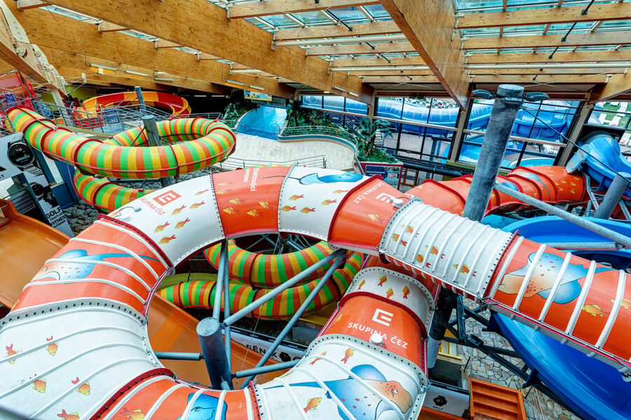 Prague: Aquapalace Indoor/Outdoor Water Park Ticket - Slides, pools, and the lazy river rhythm