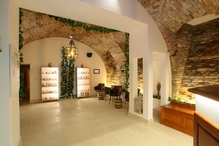 Prague: Bernard Beer Spa with Beer and Massage Option - Price and value: is it worth $137 per private group for up to two?
