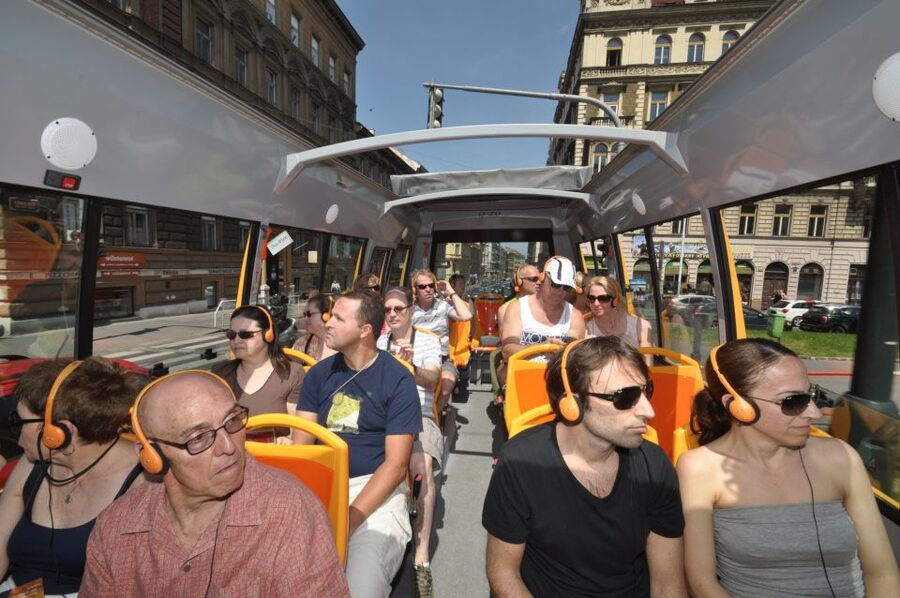 Prague: Big Bus Hop-on Hop-off, Castle Tour and River Cruise - Price and Value for a 24 or 48 Hour Prague Pass