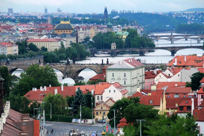 Prague Bike Tour - Stunning Viewpoints, Castle, City & Park - Why This Prague Bike Route Works So Well in One Session