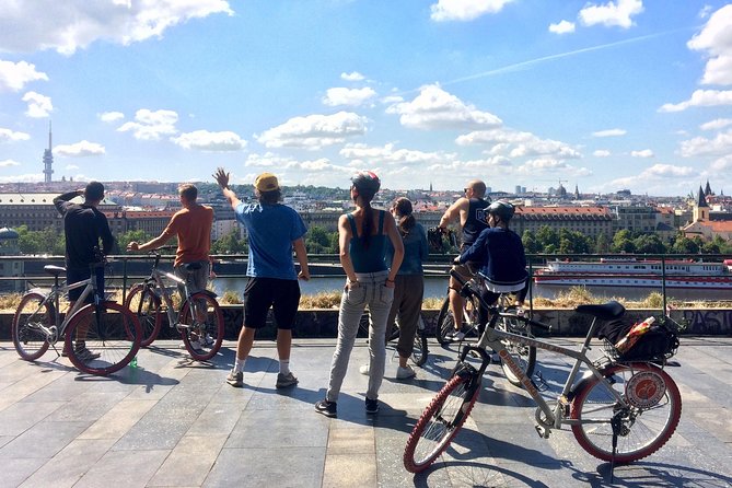 Prague Bike Tour - Stunning Viewpoints, Castle, City & Park - Letna Park: Viewpoints, Photos, and the Best “Whoa, Prague” Angle