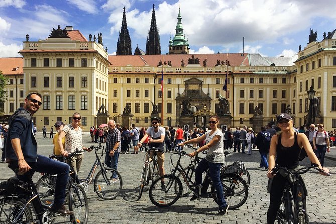 Prague Bike Tour - Stunning Viewpoints, Castle, City & Park - Prague Castle: Short Time on the Ground, Big Impact on the Skyline