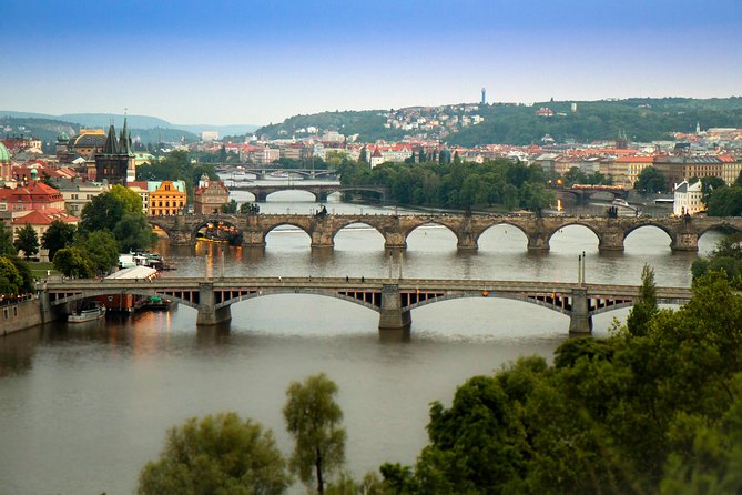 Prague Bike Tour - Stunning Viewpoints, Castle, City & Park - Riding the Vltava River: The Scenic Warm-Up That Makes Prague Feel Big