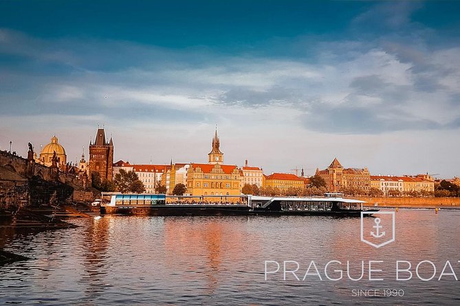 Prague Boats 3-hour Dinner Cruise - Key highlights worth knowing