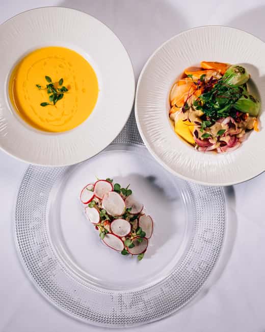 Prague:Breathtaking Cabaret Show with 4-Course Dinner Option - Service That Keeps Your Table from Falling Behind
