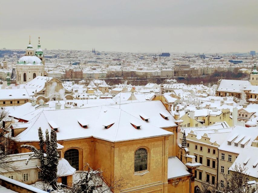 Prague by Car - Prague Castle as your first anchor: express security and guided time