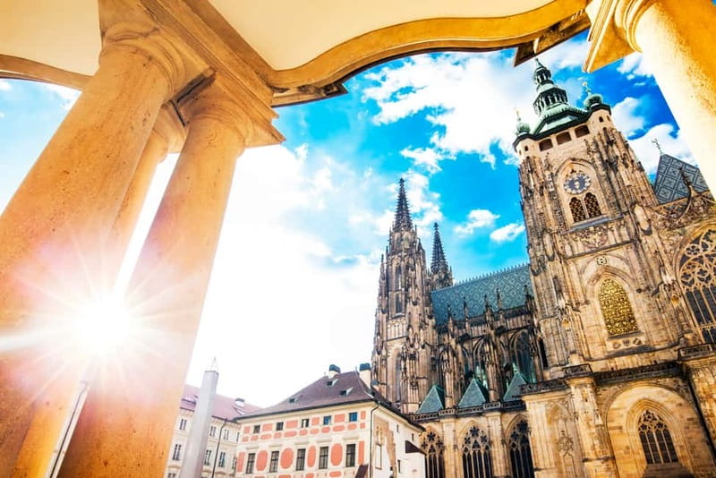Prague Castle: 1-Hour Introduction Tour with Entry Ticket - A 1-hour Castle intro that helps you plan the rest