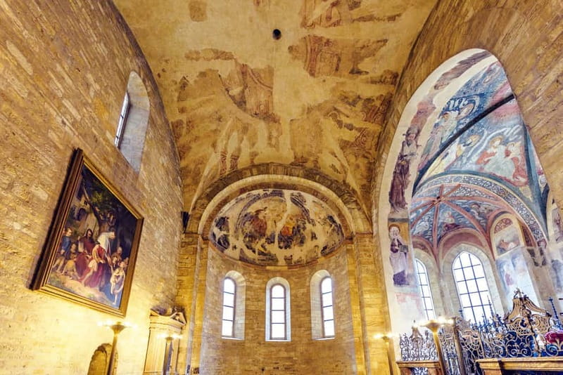 Prague Castle: 1-Hour Introduction Tour with Entry Ticket - Your two-day ticket: how to use it without wasting time